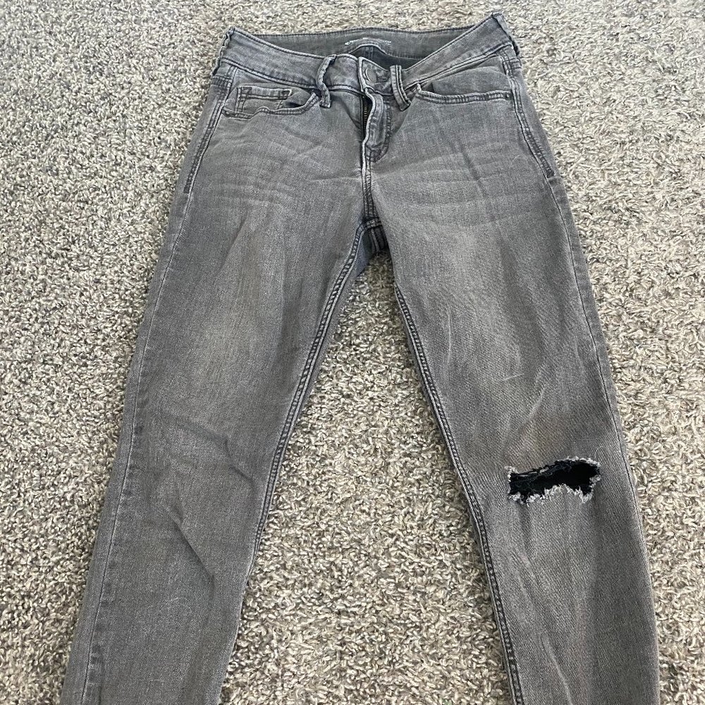Grey ripped Skinny Jeans